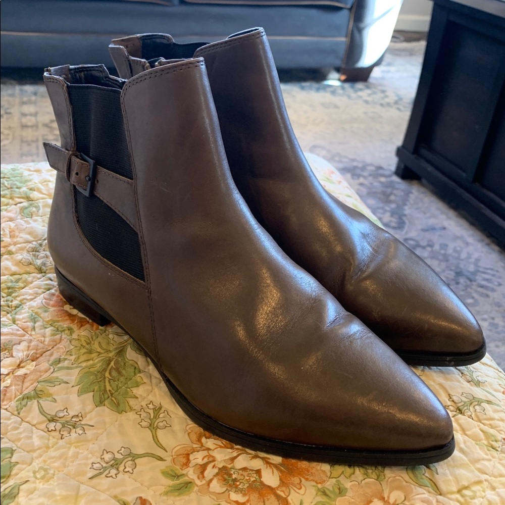 Clarks brown leather ankle boots size 10